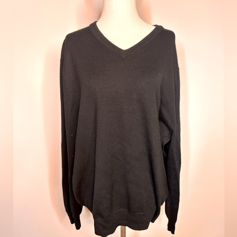 Sz M Jos A Bank classic black v neck sweater wool blend
